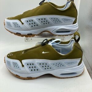 Nike Air Max Sunder Olive Olive Flak Size (Women’s) 9.5